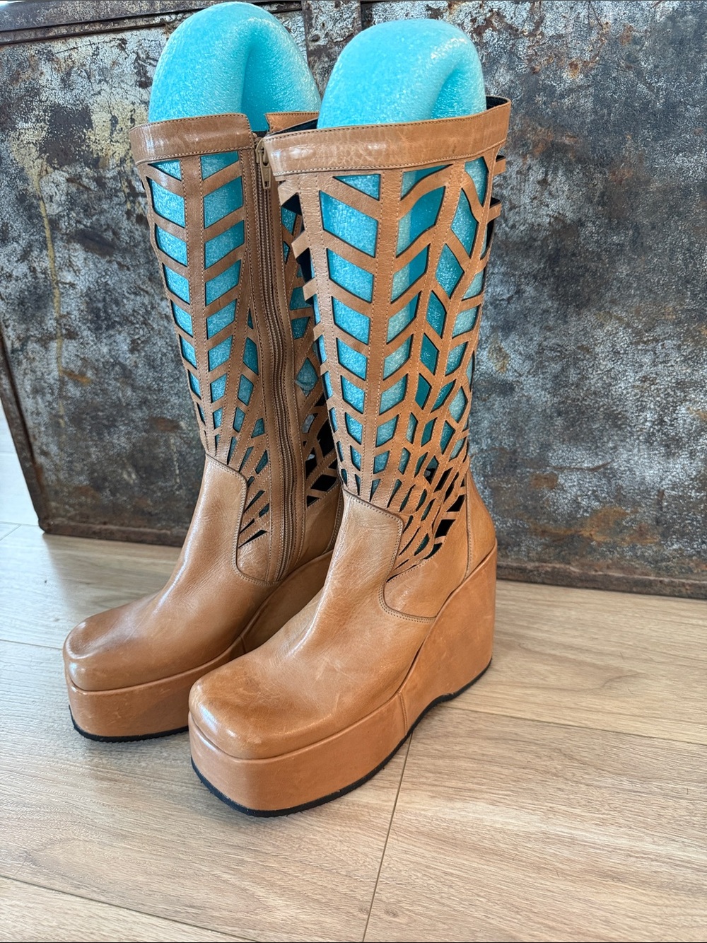 Vtg Candies laser cut platform leather boots